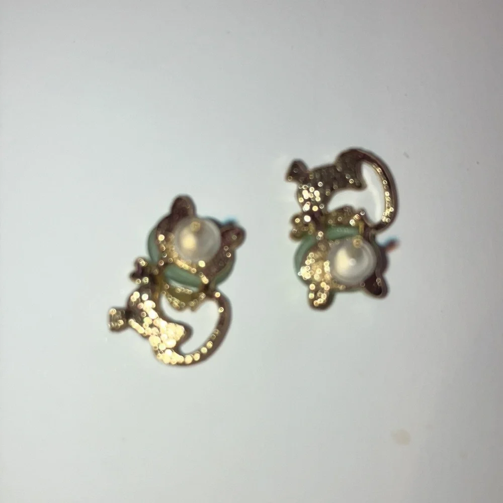 NWT Cats Eye Pink Opal & CZ Crystal Post Pierced Dainty Cat Earrings Stud